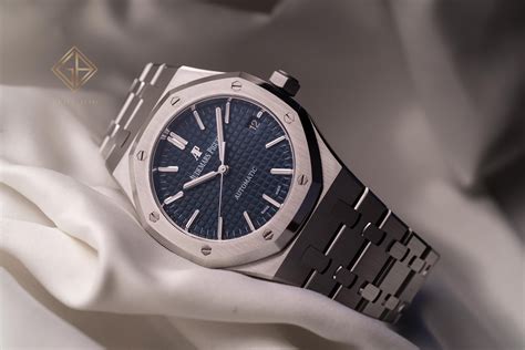 audemars piguet royal oak review.